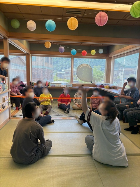 事業所対抗風船バレー大会